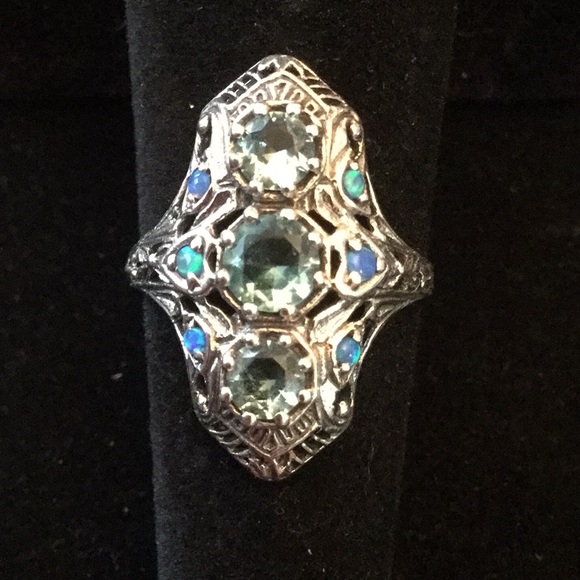 Boutique Jewelry - Topaz Art Deco Ring !